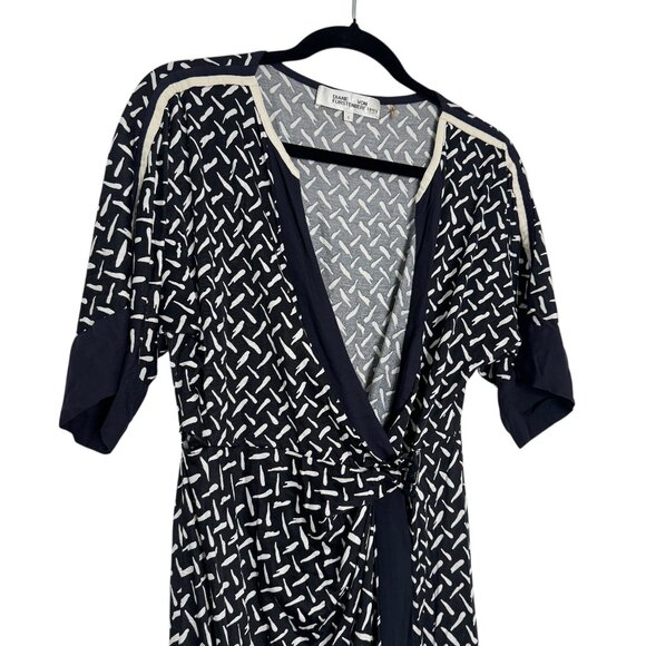 Diane Von Furstenberg Dorothea Dress - Picture 5 of 9